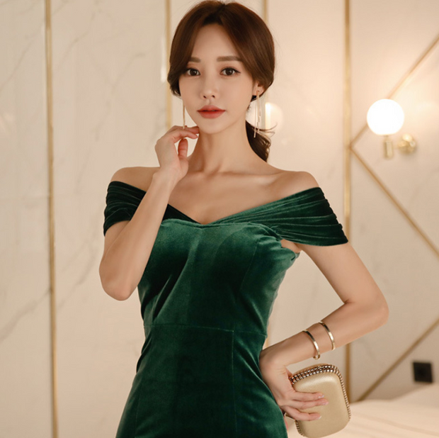 Autumn and winter new Korean female elegant V-neck gorgeous velvet mini dress Slim feminine bag hip dress